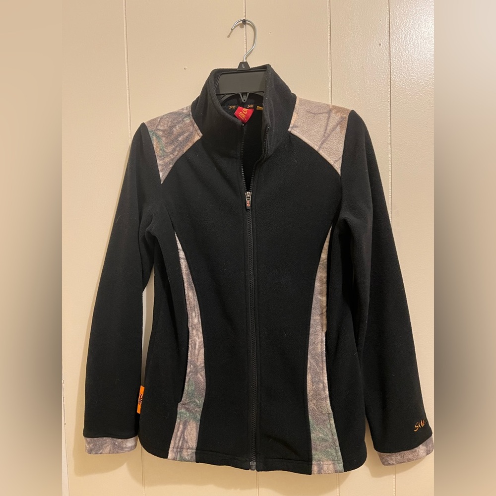 SHE Outdoor black and camouflage women’s zipper jacket